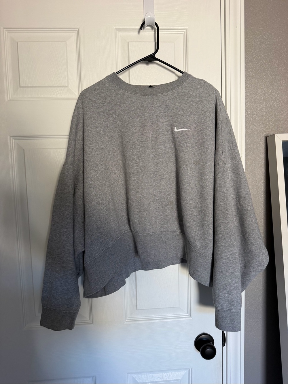Nike Women’s Light Gray Crew Sweatshirt with Swoosh